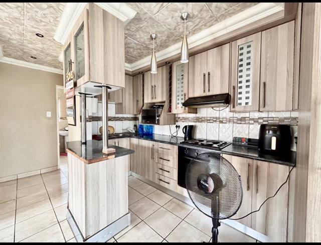 3 BEDROOM HOUSE FOR SALE IN AMANDASIG